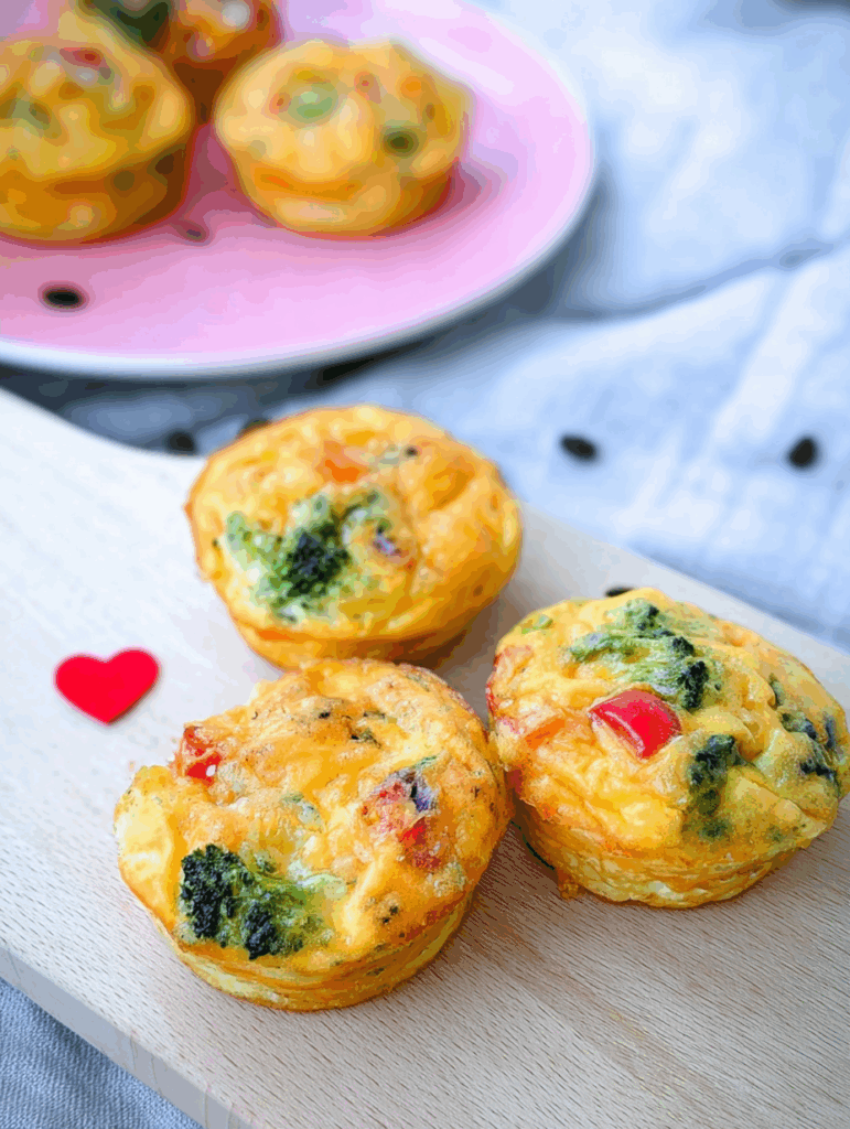 Schnelle Eiermuffins mit Gemüse