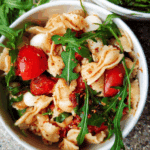 Italienischer Nudelsalat mit Rucola