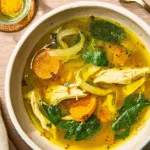 High Protein Zitronen-Kurkuma-Hähnchensuppe - Immunbooster & Gesund