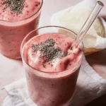Erdbeer-Pfirsich-Chia-Smoothie - Sommerlich & Eiweißreich