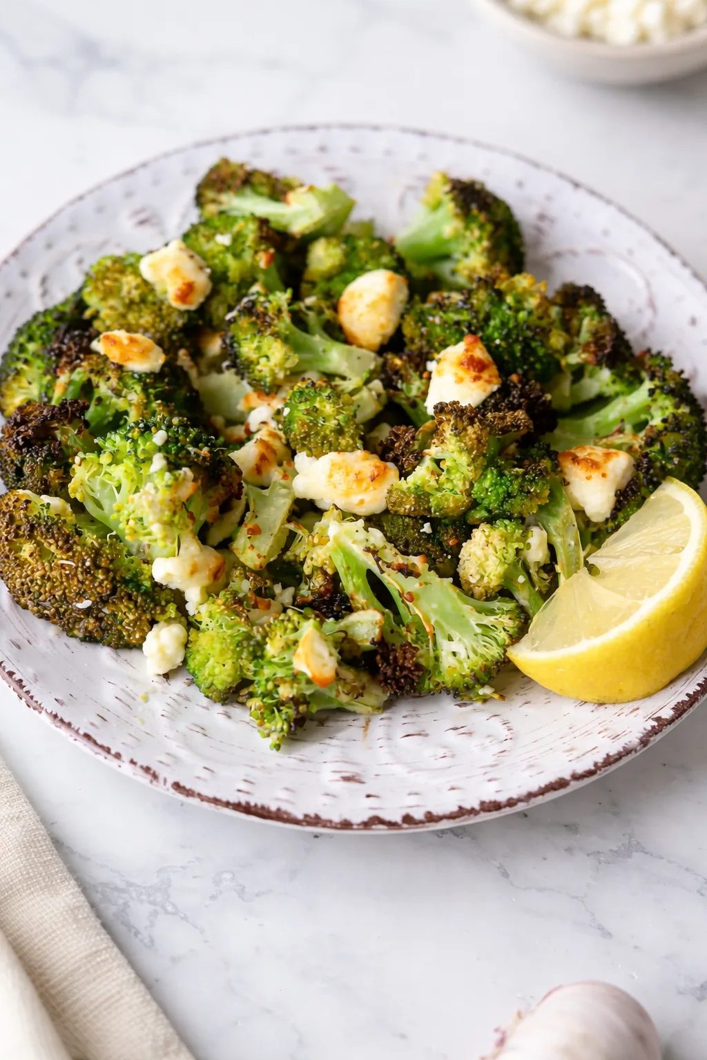 Airfryer Brokkoli mit Feta (unter 10 Minuten!)