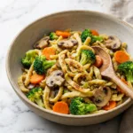 cozy Vegetarische Spätzlepfanne Mit Buntem Gemüse