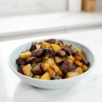 Proteinreiche Knoblauch Butter Rindfleischstücke aus dem Slow Cooker