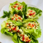 Cremige Avocado-Hähnchensalat-Wraps
