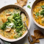 Cremige Hühner-Tortilla-Suppe.