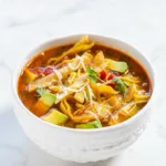 Einfache hausgemachte Hühner-Tortilla-Suppe in 30 Minuten