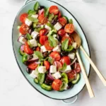 Griechischer Salat mit frischem Feta