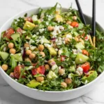 Kichererbsen-Feta-Avocado-Salat-Bowl