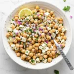 Kichererbsen-Feta-Avocado-Salat mit Zitronendressing