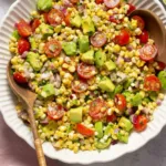 Sommerlicher Mais-Avocado-Salat