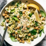 Zitronen-Kräuter-Nudelsalat