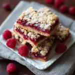 Himbeer-Rhabarber-Streuselriegel