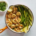 Knoblauch-Butter Garnelen & Spargel